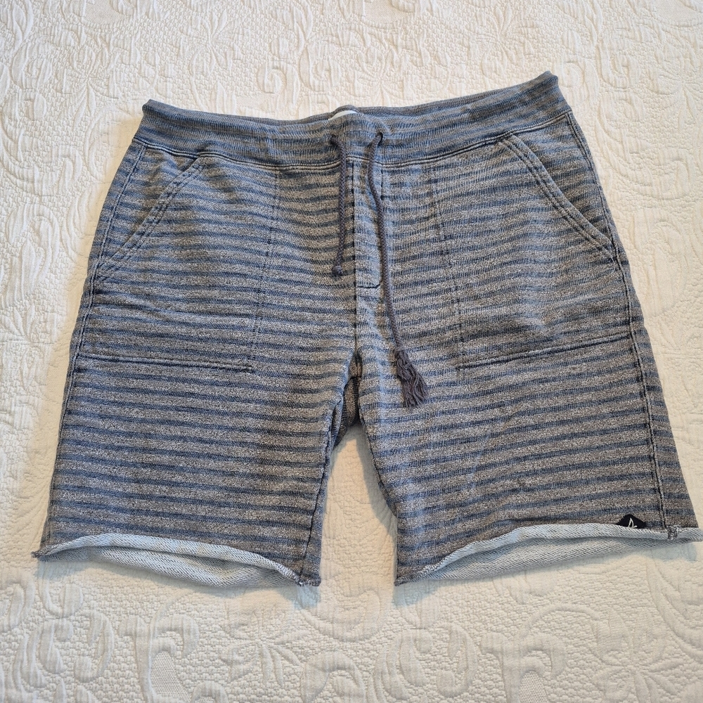 Sperry men's XL gray & blue striped sweat shorts VGUC